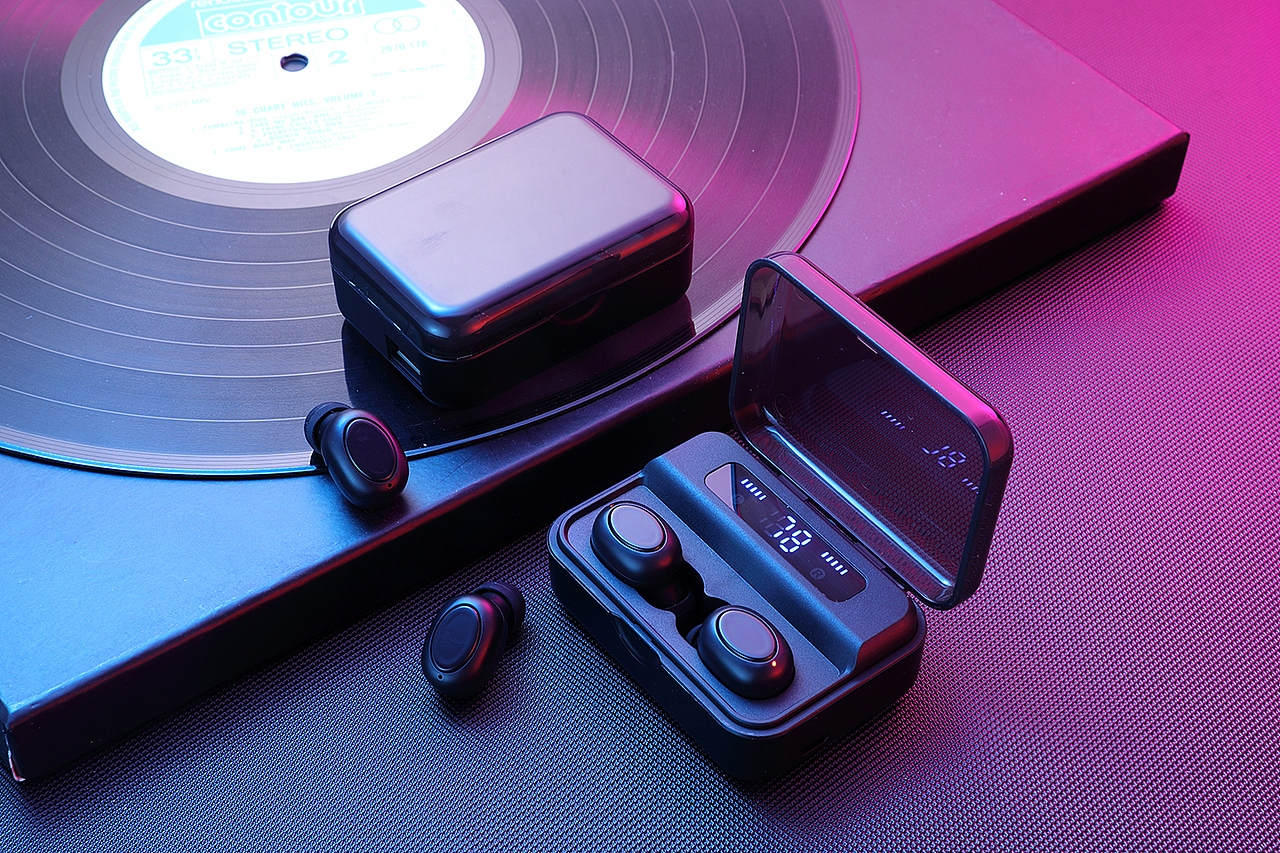 【艺摄影·后期】耳机修图第三期（图ZMjI5MDA3OTA4） - 产品摄影 - 站酷设计师艺诚艺尚设计原创素材 - 站酷ZCOOL