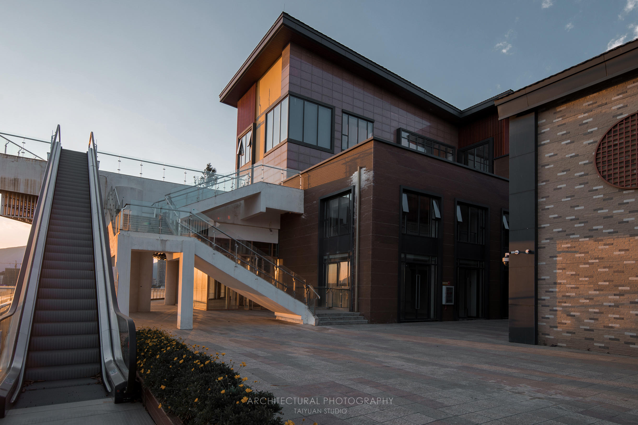 昆明滇池国际会展中心赛特奥莱小镇