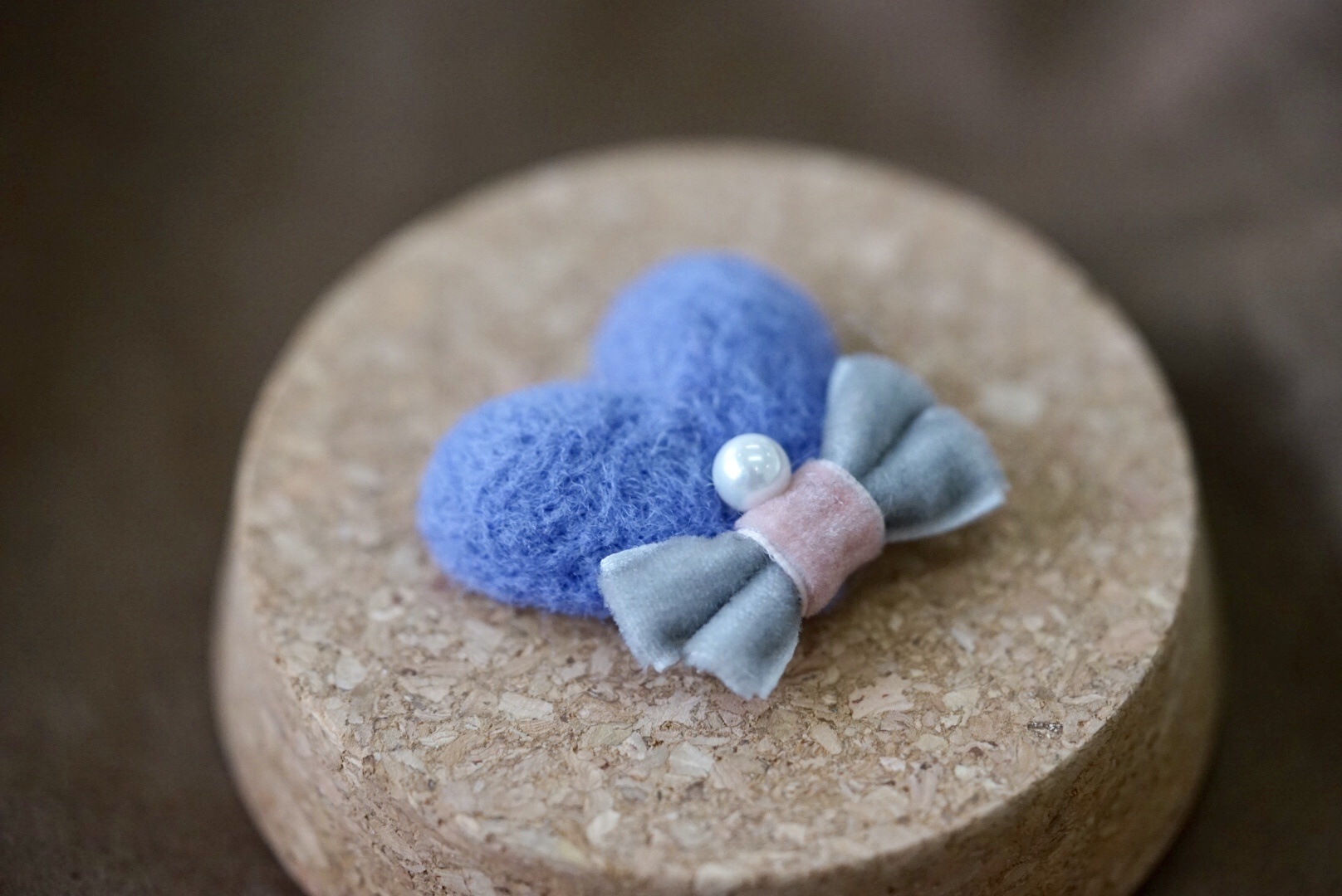 羊毛毡小心心胸针