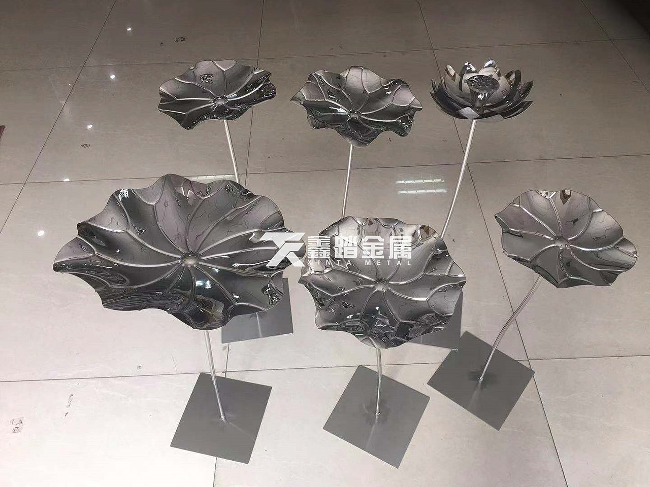 镜面不锈钢荷花荷叶雕塑（图ZMTc3NzI3NDM2） - 其他手工艺 - 站酷设计师艺术制品有限公司原创素材 - 站酷ZCOOL