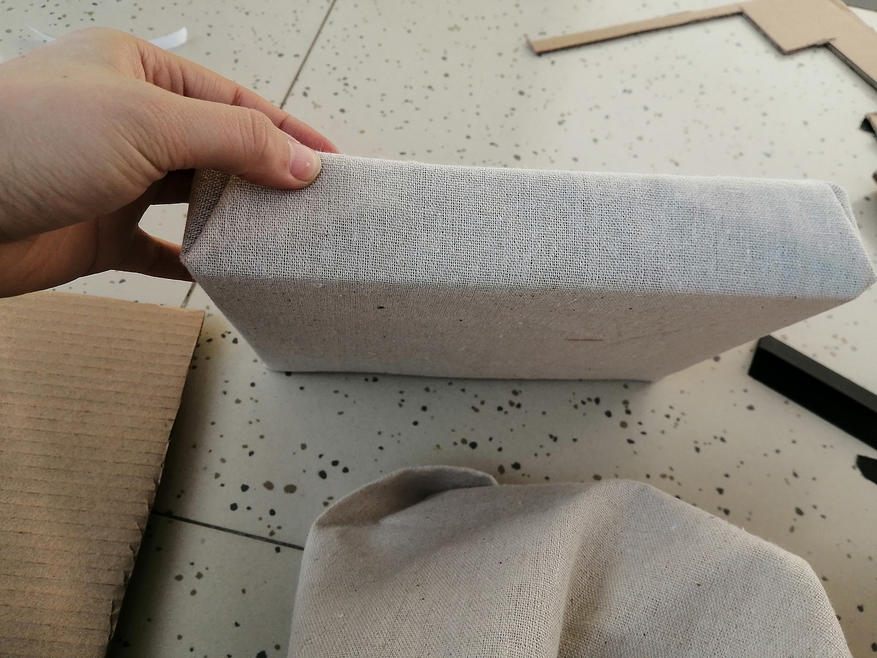 《载影》一本有关纸张的线装书（图ZMjA5NzI4NDYw） - 书籍/画册 - 站酷设计师江月晃重山原创素材 - 站酷ZCOOL