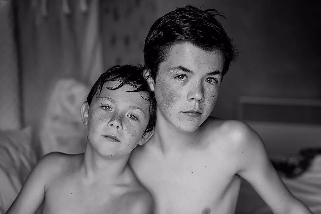 黑白儿童摄影,说不尽的美!