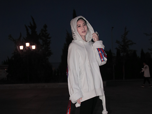 艺术节之夜（个人主页-ZMjQwMDQzNzY=） - 人像摄影 - 站酷设计师lovelowrie原创素材 - 站酷ZCOOL