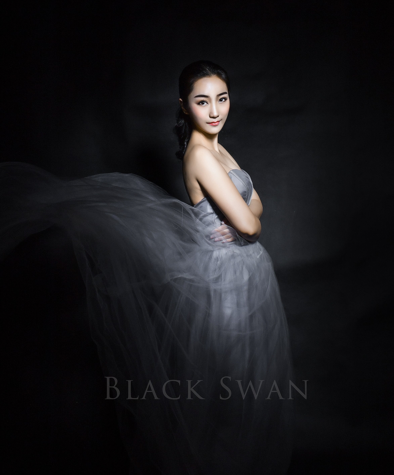 黑天鹅 最闪耀的那刻（图ZNDYzOTQzMjg=） - 修图/后期 - 站酷设计师伍伽陆persist_原创素材 - 站酷ZCOOL