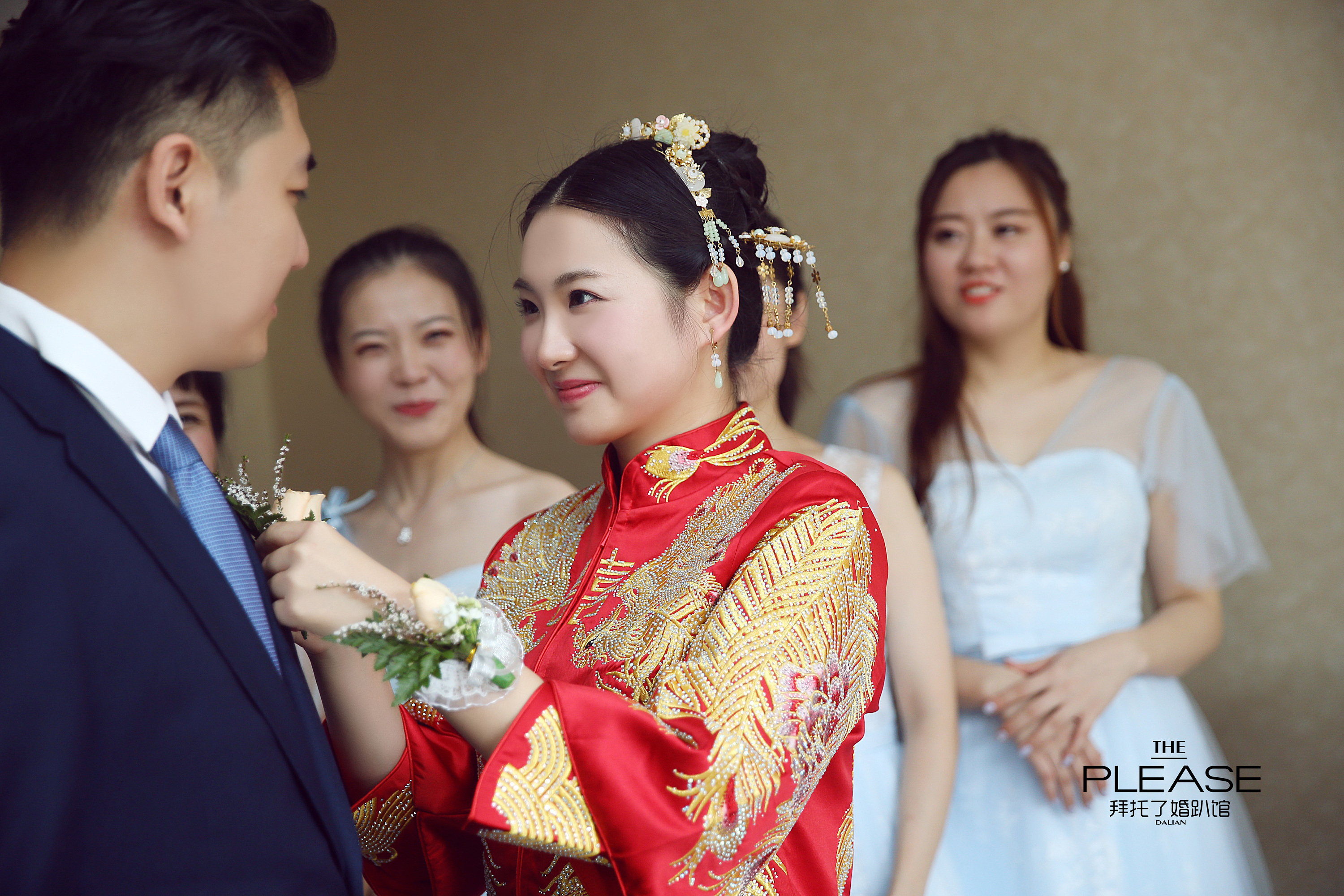 拜托了婚趴馆婚礼跟拍