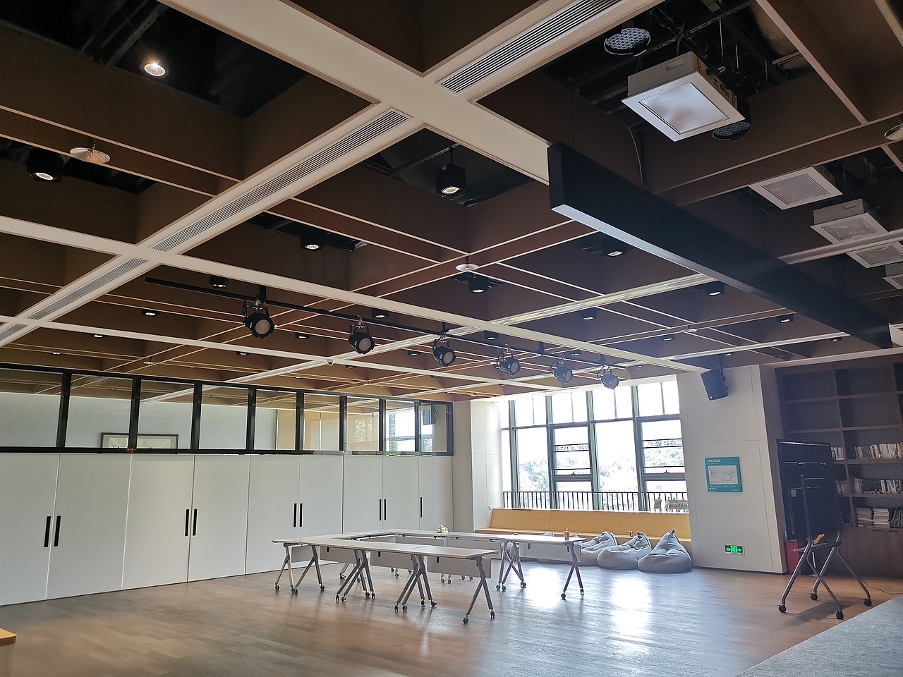 南方科技大学《树仁书院》 毕业晚会物料