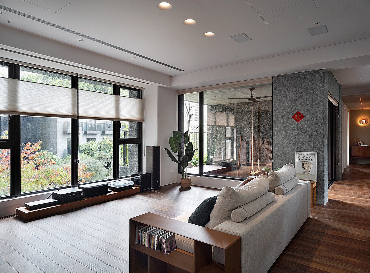 家装设计案例鉴赏——现代原木感混搭居所