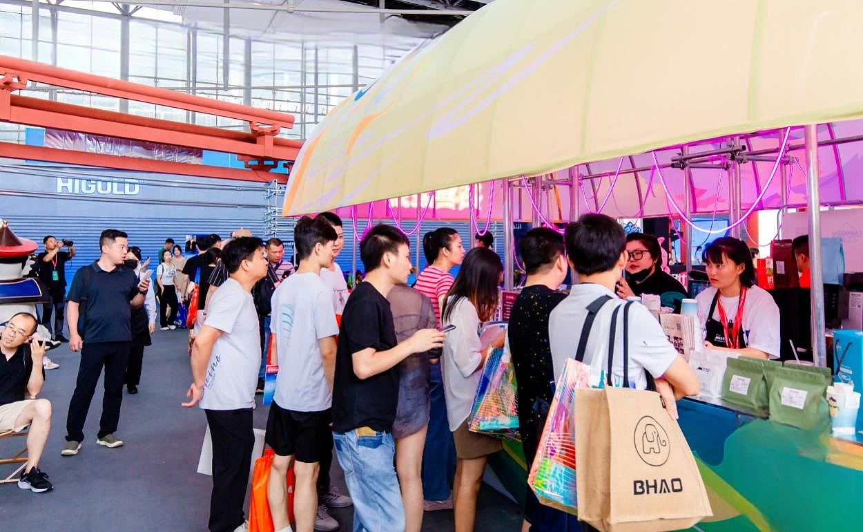 御貓咖啡館設(shè)計，新冶策展「上新國潮館」展館展示設(shè)計（圖ZMzQ1NjgyNzQ4） - 展陳設(shè)計 - 站酷設(shè)計師新冶組設(shè)計原創(chuàng)素材 - 站酷ZCOOL