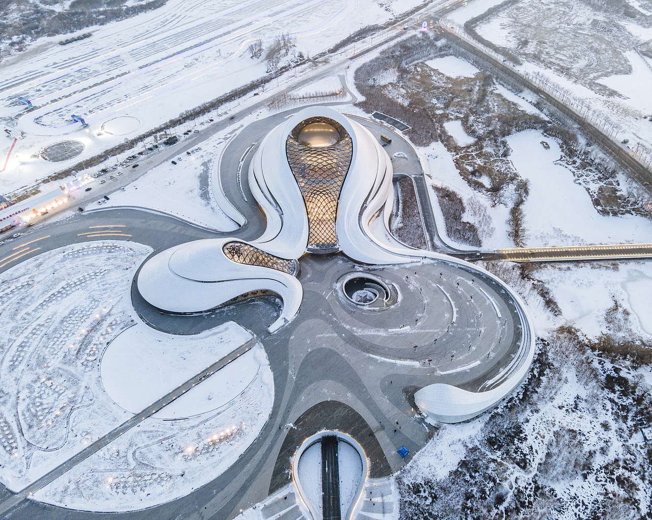 雪中的哈爾濱大劇院（圖ZMzI4NTkwNzA0） - 環(huán)境/建筑攝影 - 站酷設(shè)計(jì)師攝影師杜凱原創(chuàng)素材 - 站酷ZCOOL