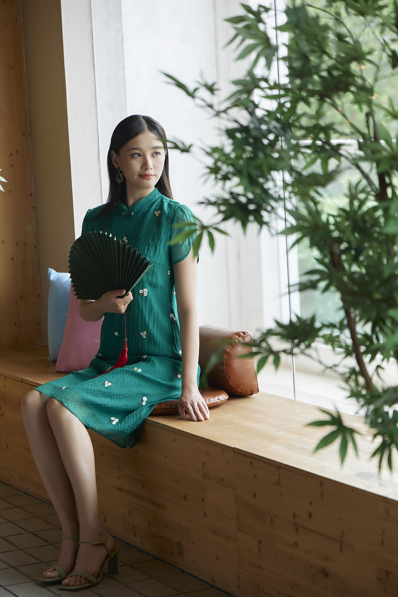 旗袍拍摄（图ZMzA0NzU2OTg4） - 产品摄影 - 站酷设计师淡总今天不瞌睡原创素材 - 站酷ZCOOL