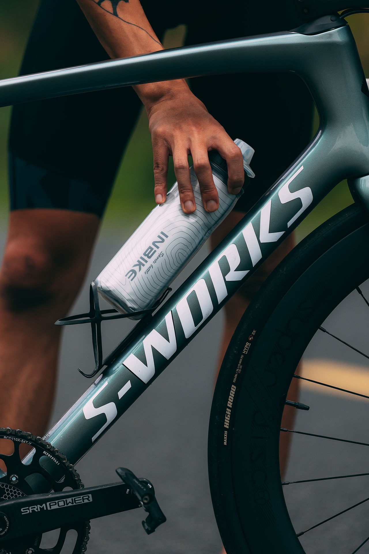 INBIKE BE-X100 水壶（图ZMzA0Njg4ODgw） - 产品摄影 - 站酷设计师爸爸叫肖十八原创素材 - 站酷ZCOOL