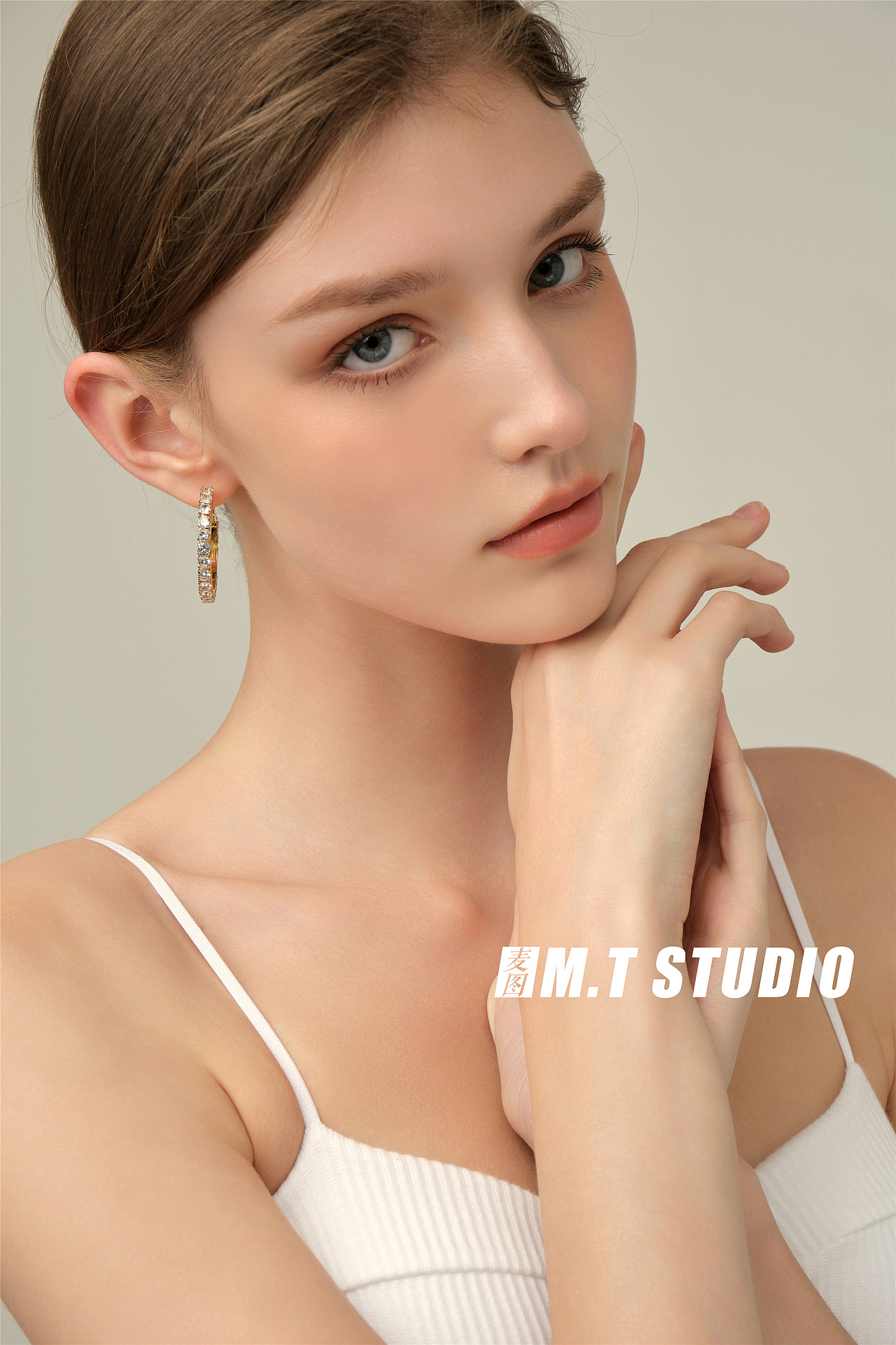 外模气质高级感女外模特耳钉珠宝首饰摄影全国接单寄拍（图ZMzM1NzExNjQ0） - 人像摄影 - 站酷设计师麦图商业摄影原创素材 - 站酷ZCOOL