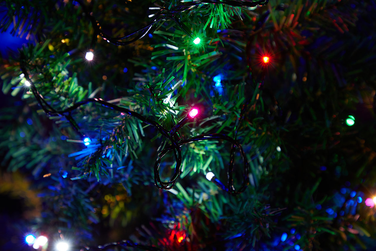 七彩暖白灯串产品拍摄