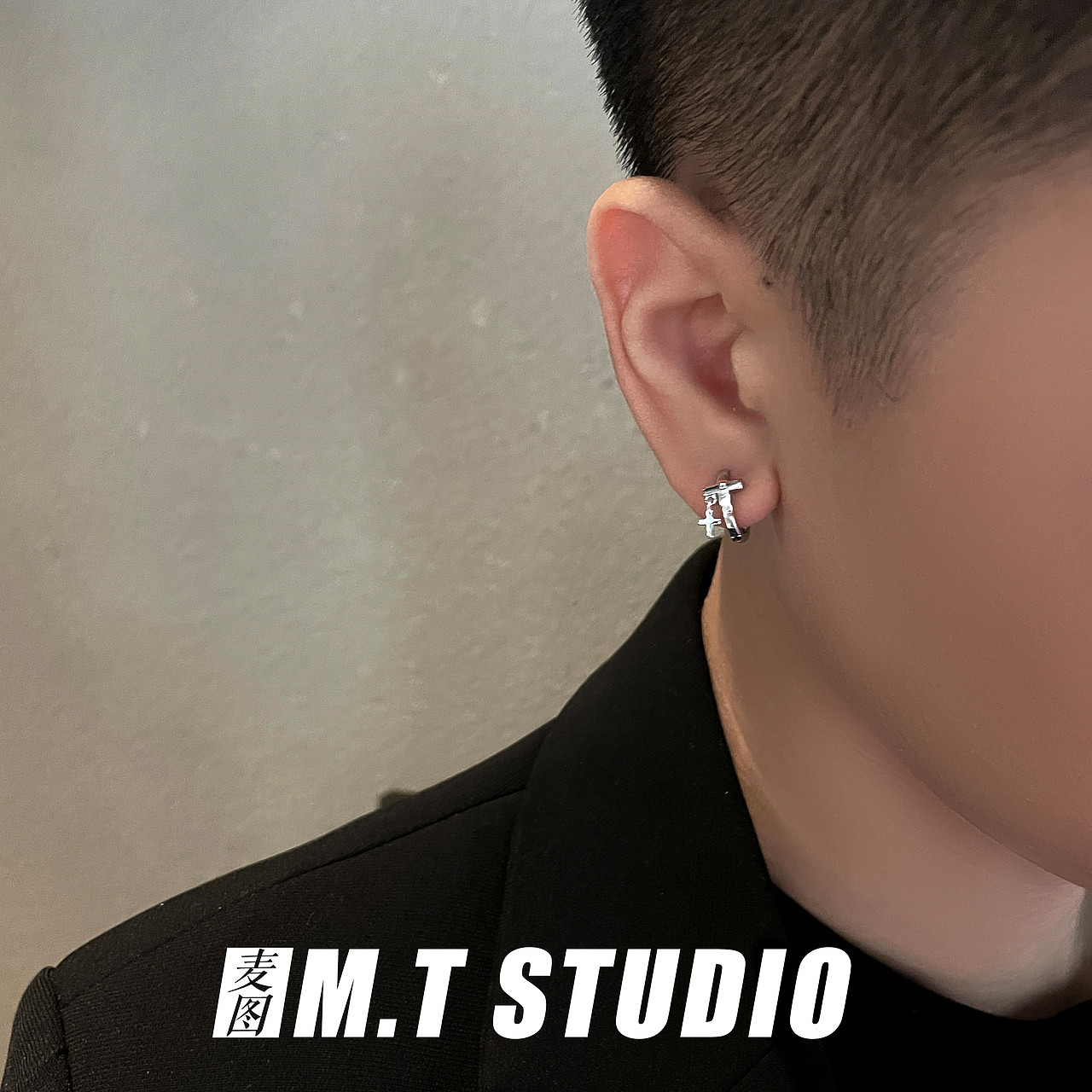 产品摄影 男士饰品拍摄 男士模特耳饰耳钉耳环模特拍照