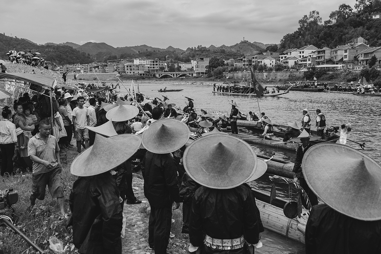 清水江畔独木龙舟