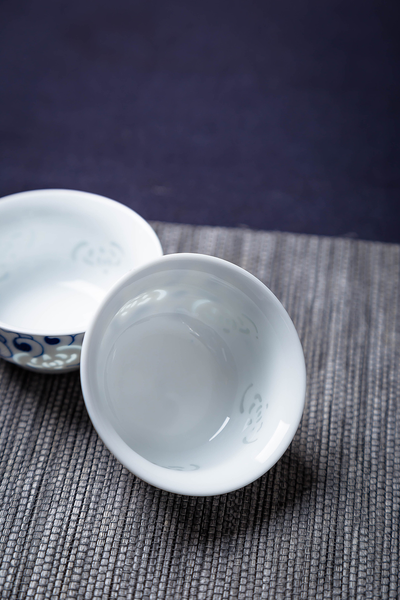 景德镇手绘青花玲珑茶具套组（图ZMzAzMDcyNjA0） - 产品摄影 - 站酷设计师鸿霖厨卫原创素材 - 站酷ZCOOL