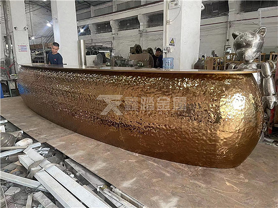 镜面水波纹不锈钢前台 公司大厅弧形金属吧台参考图