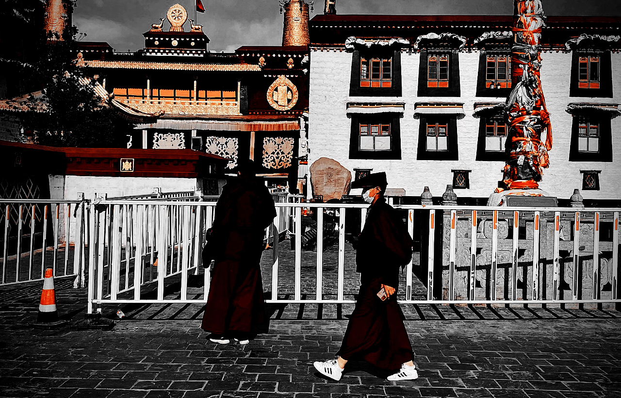 拉萨-日照金山-手机拍摄