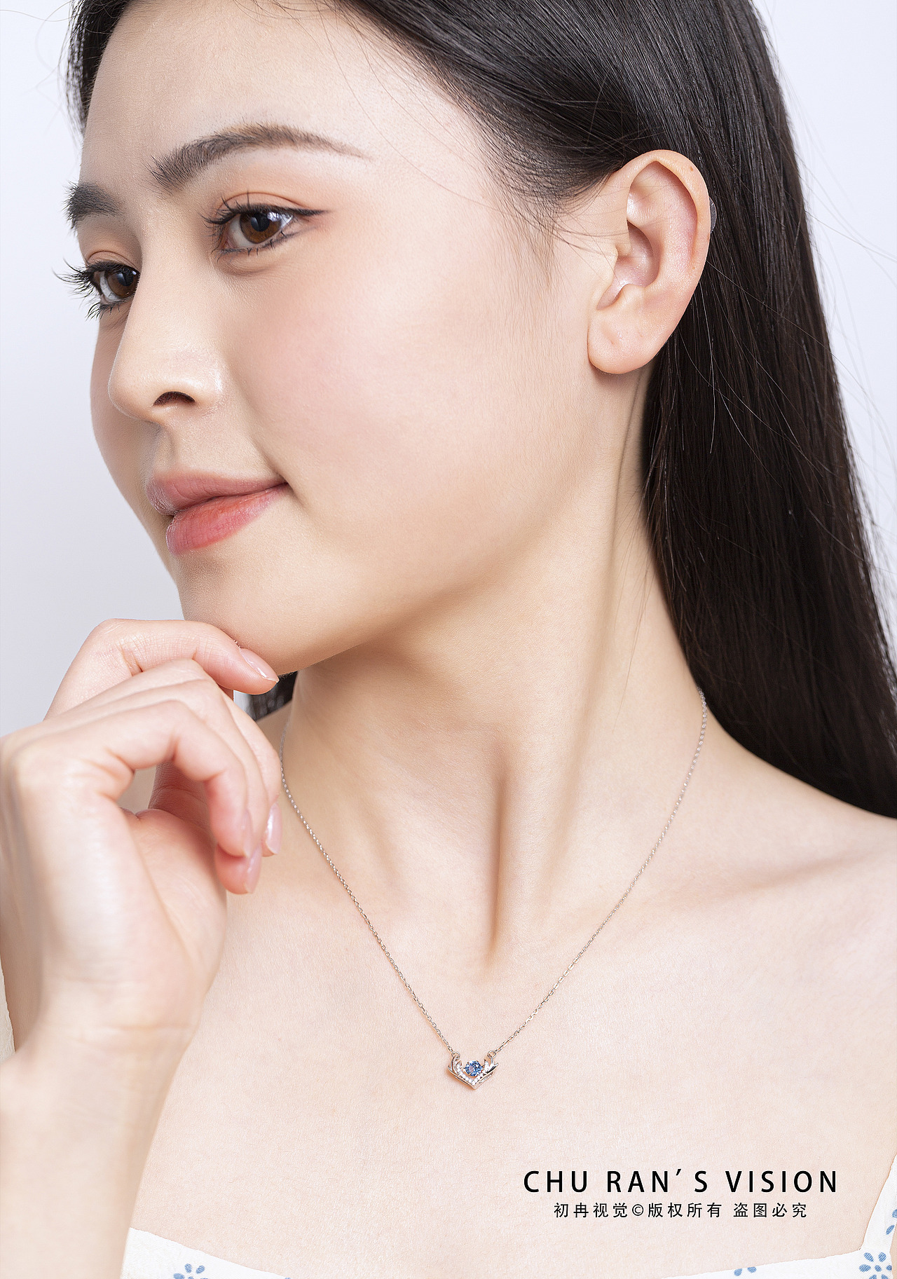 雪中麋鹿项链饰品