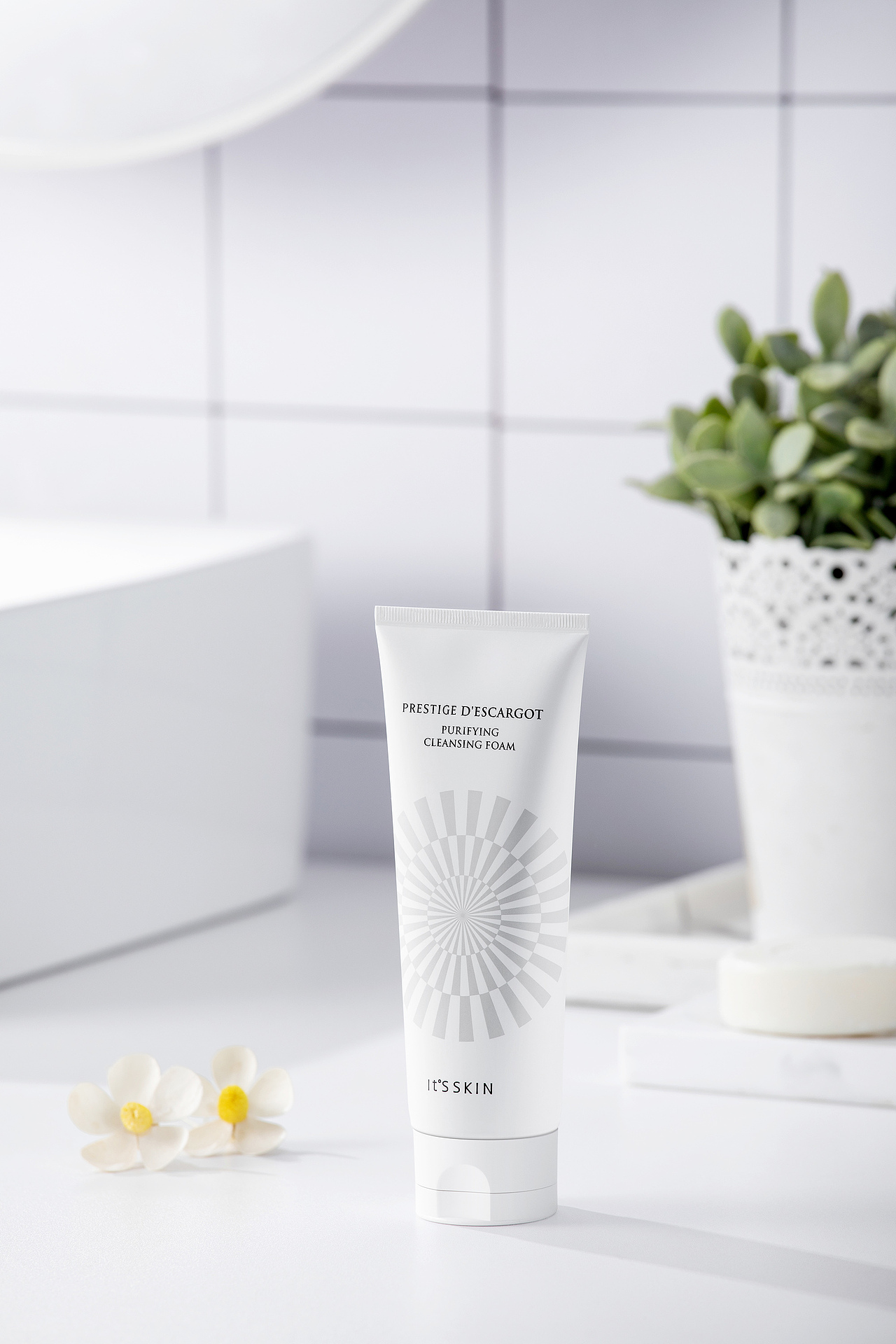 洗面奶场景图精修  产品精修 产品拍摄