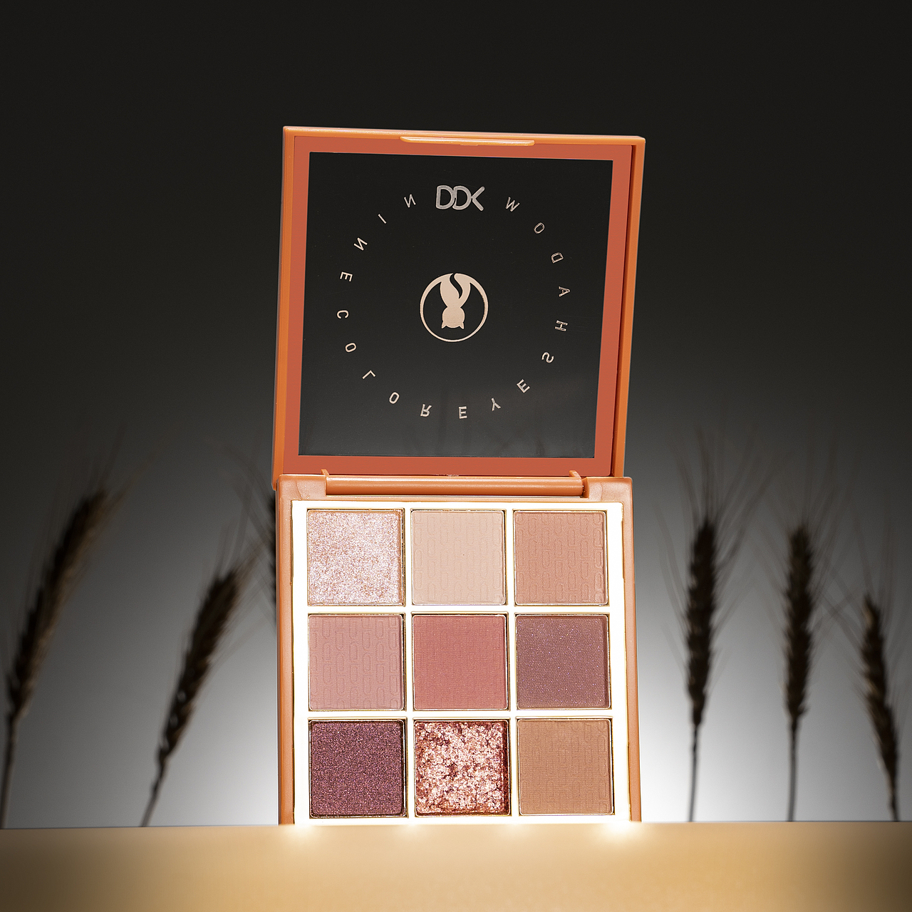 九宫格眼影（图ZMzA1NDM2NTM2） - 产品摄影 - 站酷设计师湖福原创素材 - 站酷ZCOOL