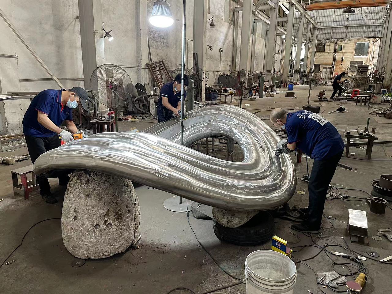 酒店售楼部迎宾水景镜面不锈钢雕塑 特色水景雕塑摆件