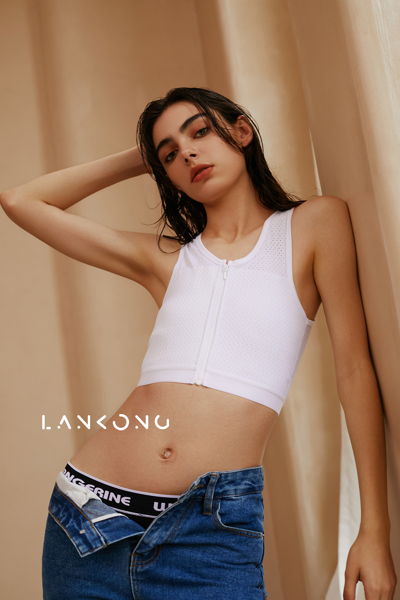 塑身衣基地篇（图ZMzI0MTkyMDE2） - 人像摄影 - 站酷设计师澜空视觉原创素材 - 站酷ZCOOL