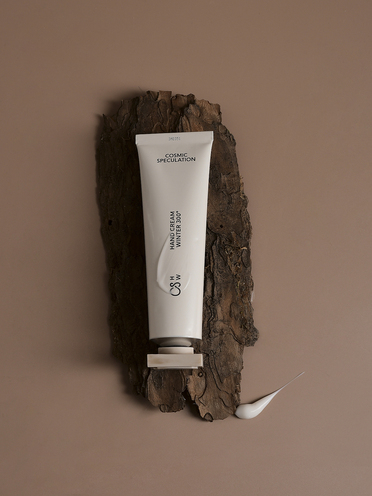 宇宙的猜想-護(hù)手霜拍攝（圖ZMzYwOTEwMzg0） - 時尚/藝術(shù)攝影 - 站酷設(shè)計師浪漫小玉原創(chuàng)素材 - 站酷ZCOOL