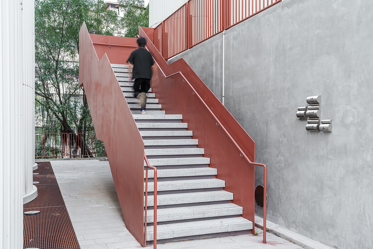 金威啤酒厂— 标识导视设计