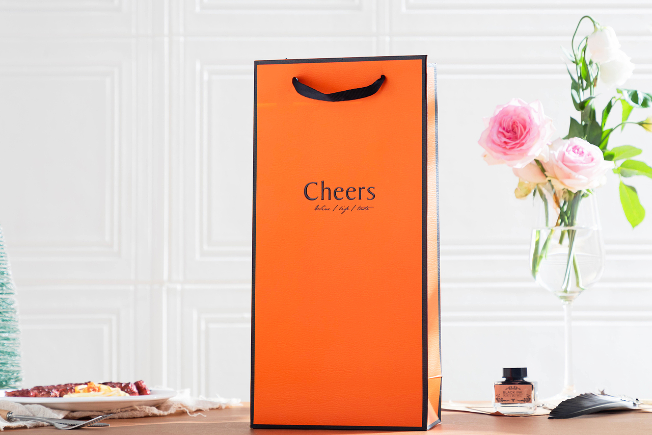 產(chǎn)品攝影 紅酒包裝拍攝 葡萄酒盒 手提袋（圖ZMzU0NzAzMzI0） - 產(chǎn)品攝影 - 站酷設(shè)計師伍壹柒攝影工作室原創(chuàng)素材 - 站酷ZCOOL