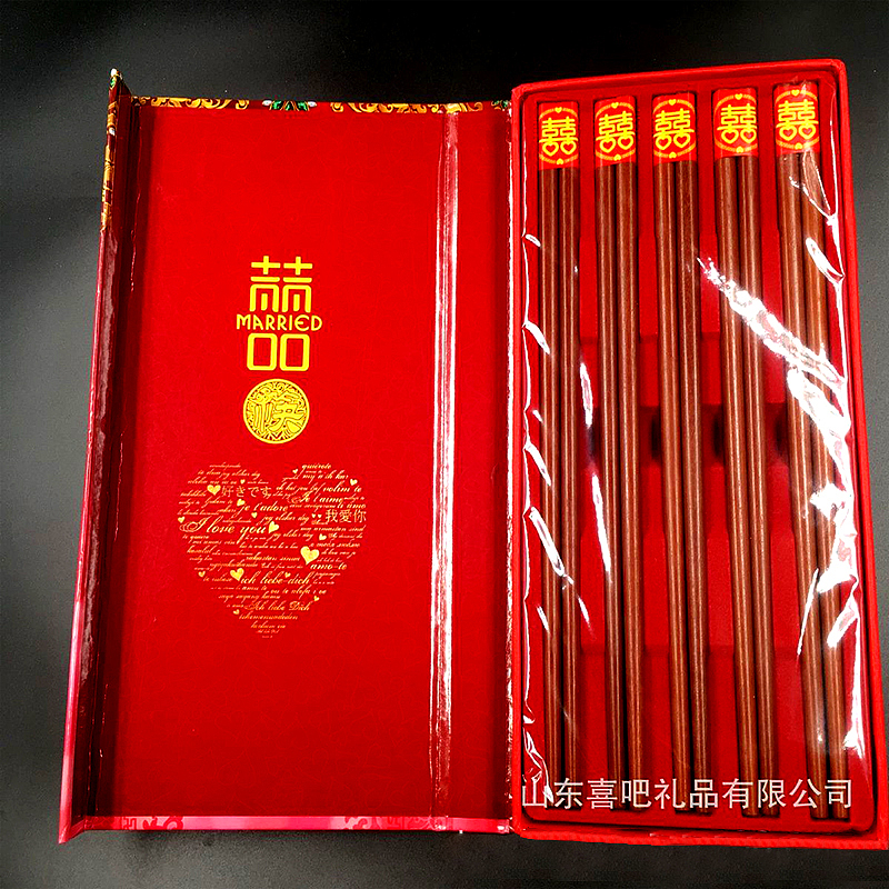 金玉良缘筷子礼盒（图ZMjExMDE0Mzc2） - 产品摄影 - 站酷设计师Z97701137原创素材 - 站酷ZCOOL