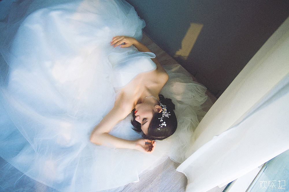 孤独的人总是晚回家。