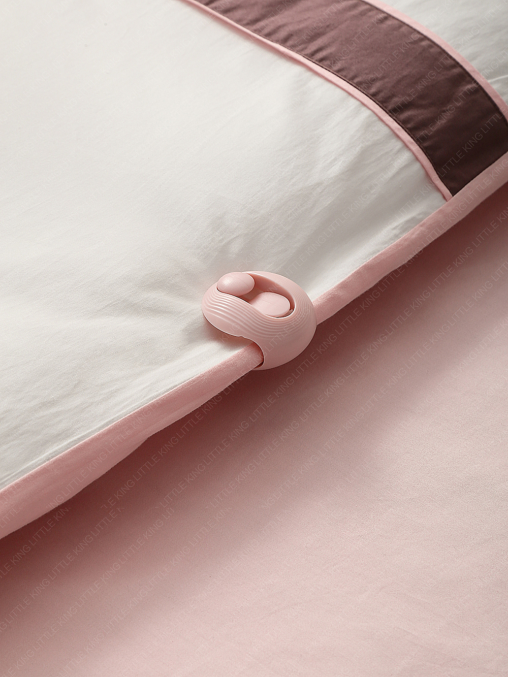 居家日用——被子固定器（图ZMjIzMDcwMzU2） - 产品摄影 - 站酷设计师汕头好哩视觉原创素材 - 站酷ZCOOL