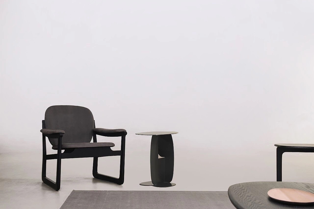 2020灰色极简风格端点客厅