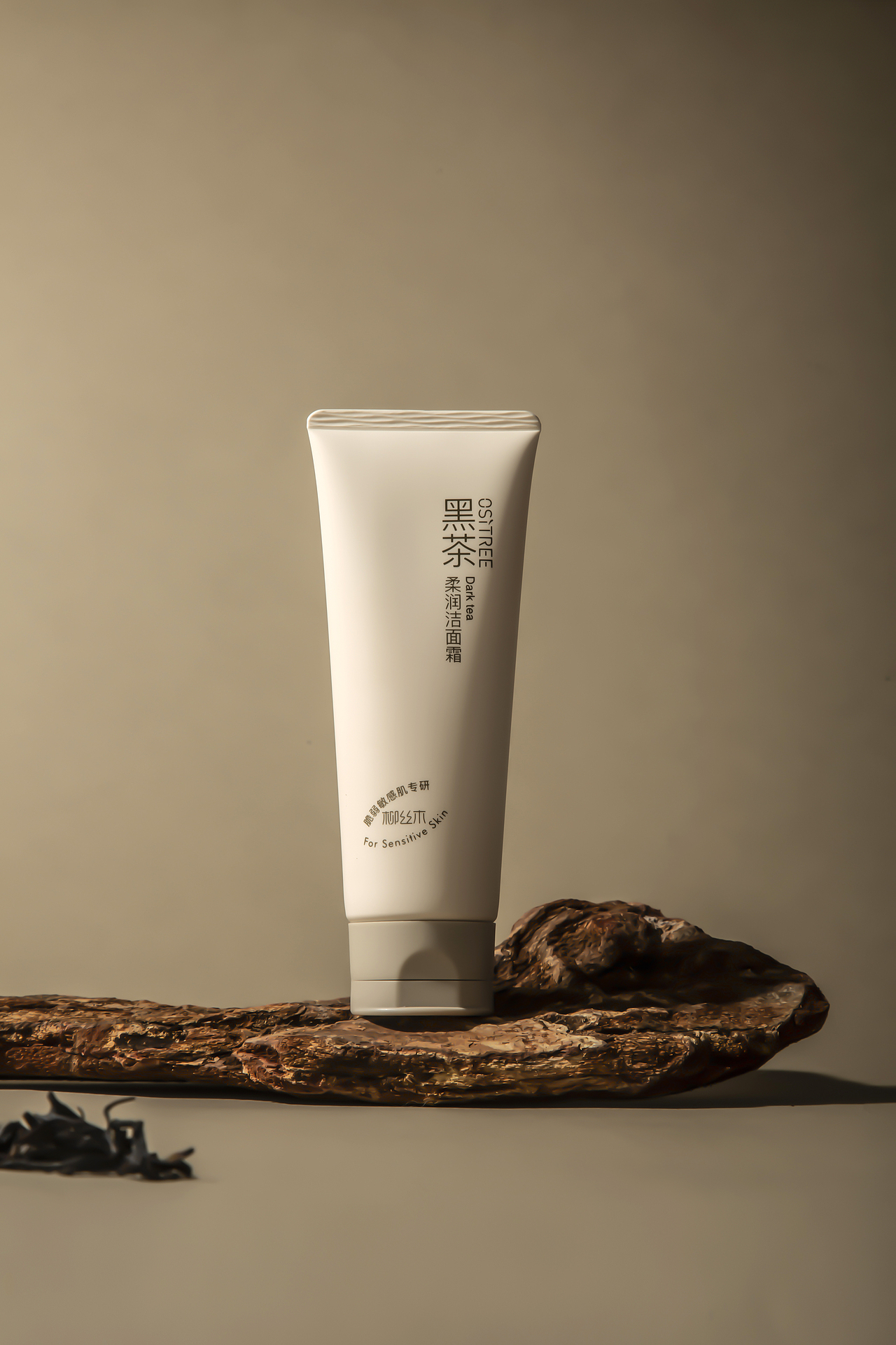 电商摄影｜产品摄影｜洗面奶拍摄｜中国风暗调（图ZMzY1OTc1MDg0） - 产品摄影 - 站酷设计师素摄摄影原创素材 - 站酷ZCOOL