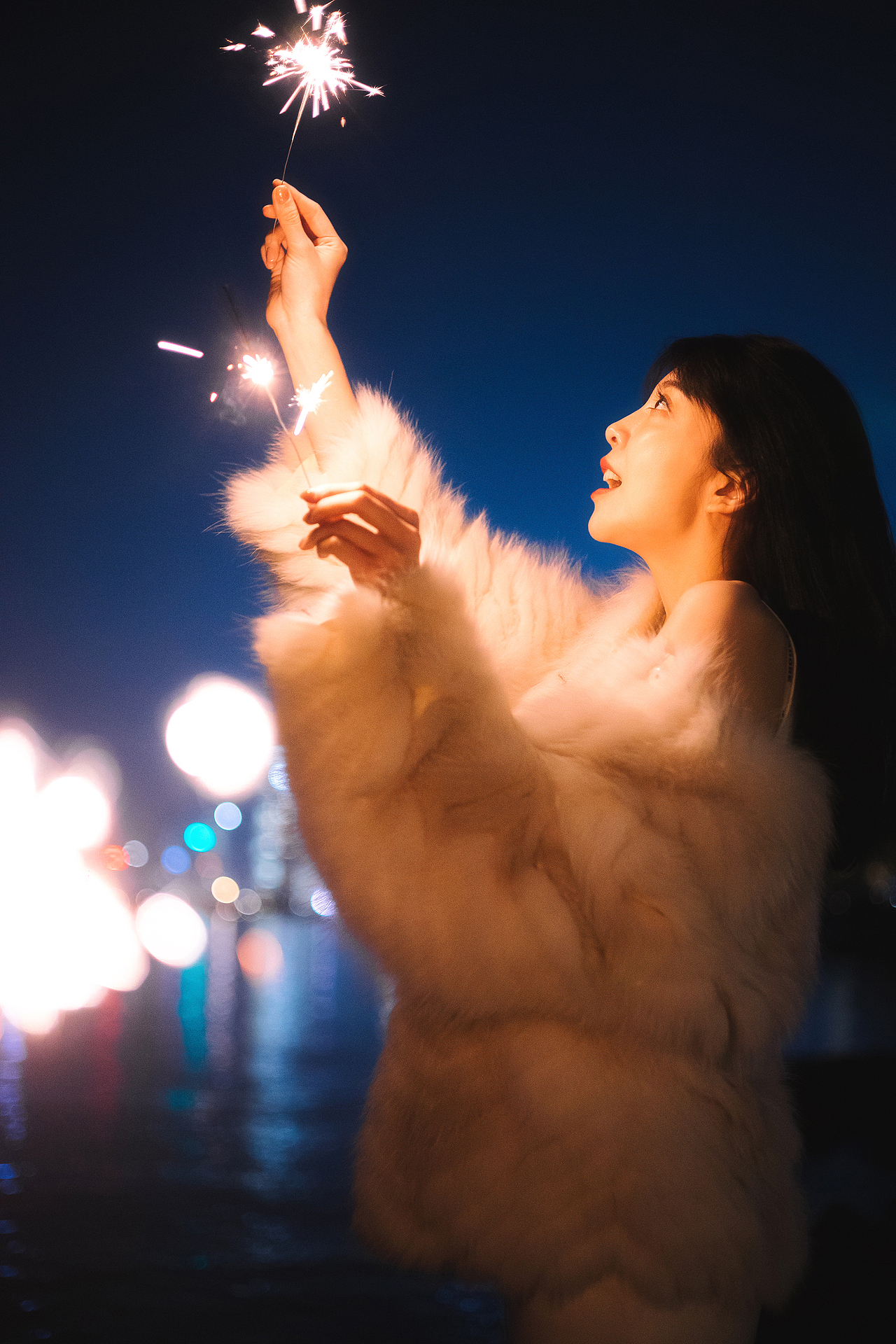 写真_仙女棒烟花（图ZMjg2MjIxNDUy） - 人像摄影 - 站酷设计师没电的火牛原创素材 - 站酷ZCOOL
