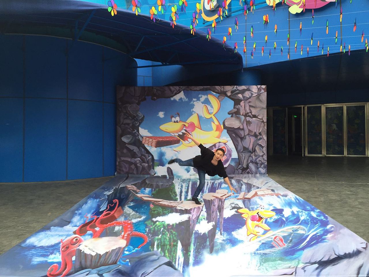 北京欢乐谷海洋馆雀巢3D墙地立体画设计制作
