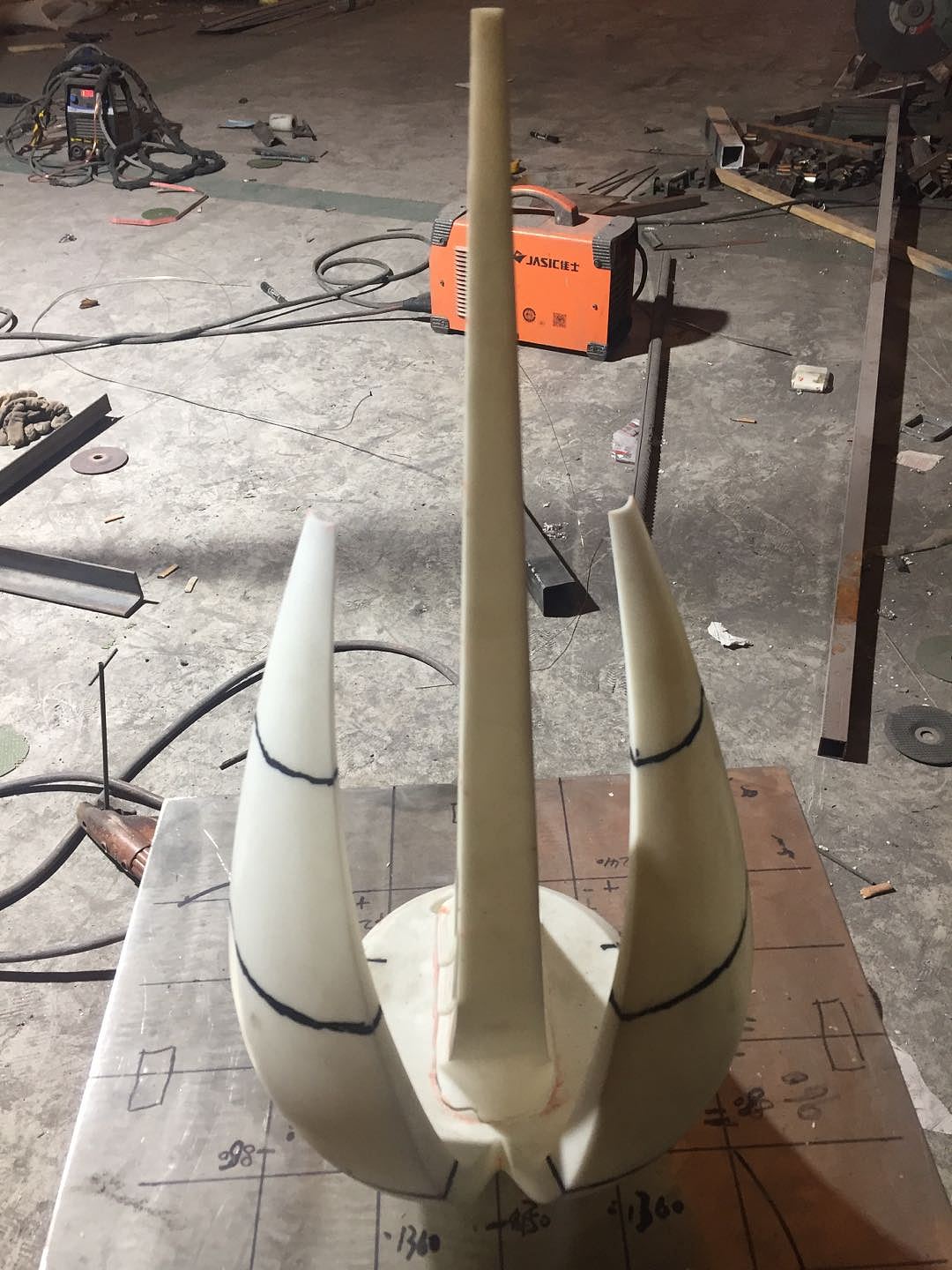 大型不锈钢雕塑制作现场 出口新加坡的雕塑（图ZMjMwNzQ2NTEy） - 工艺品设计 - 站酷设计师高档金属制品原创素材 - 站酷ZCOOL