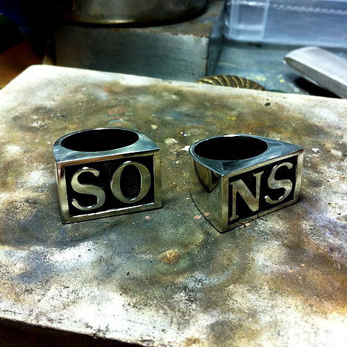 混乱之子主题戒指（图ZOTEwMzYyMA==） - 其他工业/产品 - 站酷设计师盖比大长腿原创素材 - 站酷ZCOOL