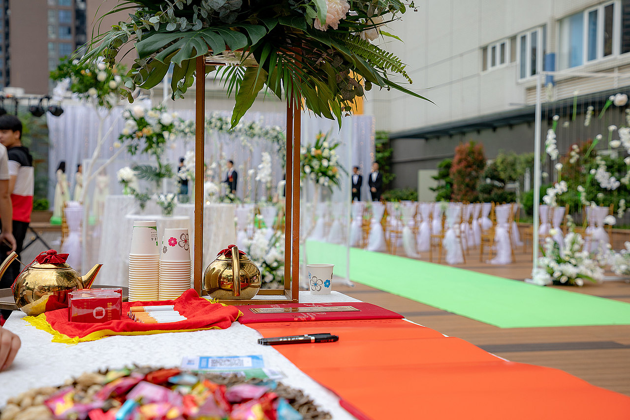 果盘碟子盘子喜糖茶壶迎宾台喜字贴名册红酒酒杯