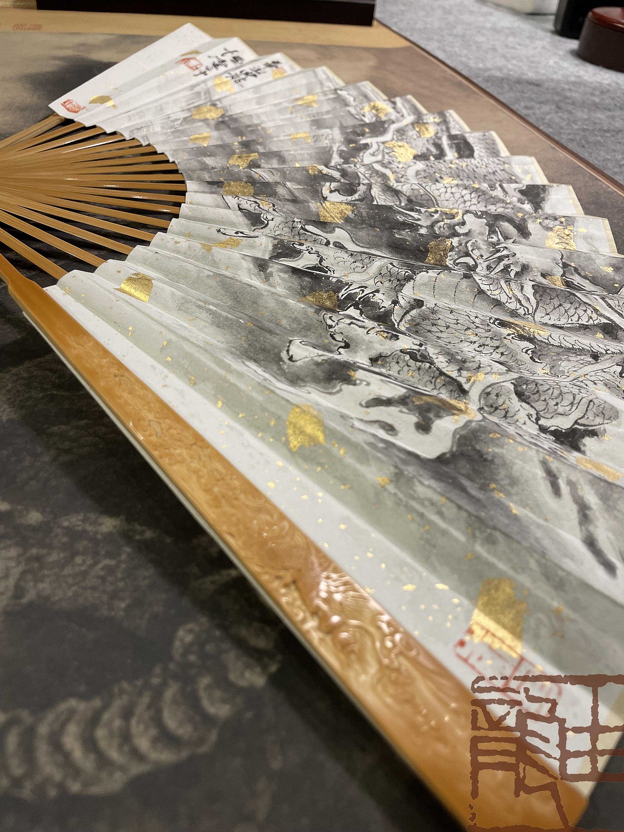 由龍#中华民族龙纹研究——扇面定制（图ZMjcxNzI4MDg0） - 绘画 - 站酷设计师上海由龍工作室原创素材 - 站酷ZCOOL