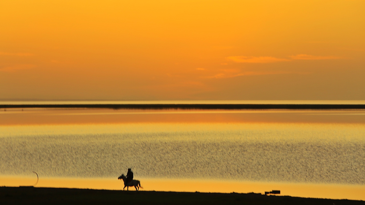 日落-青海湖（图ZMjk2MDg4Mzg4） - 风光摄影 - 站酷设计师飞哥而已原创素材 - 站酷ZCOOL