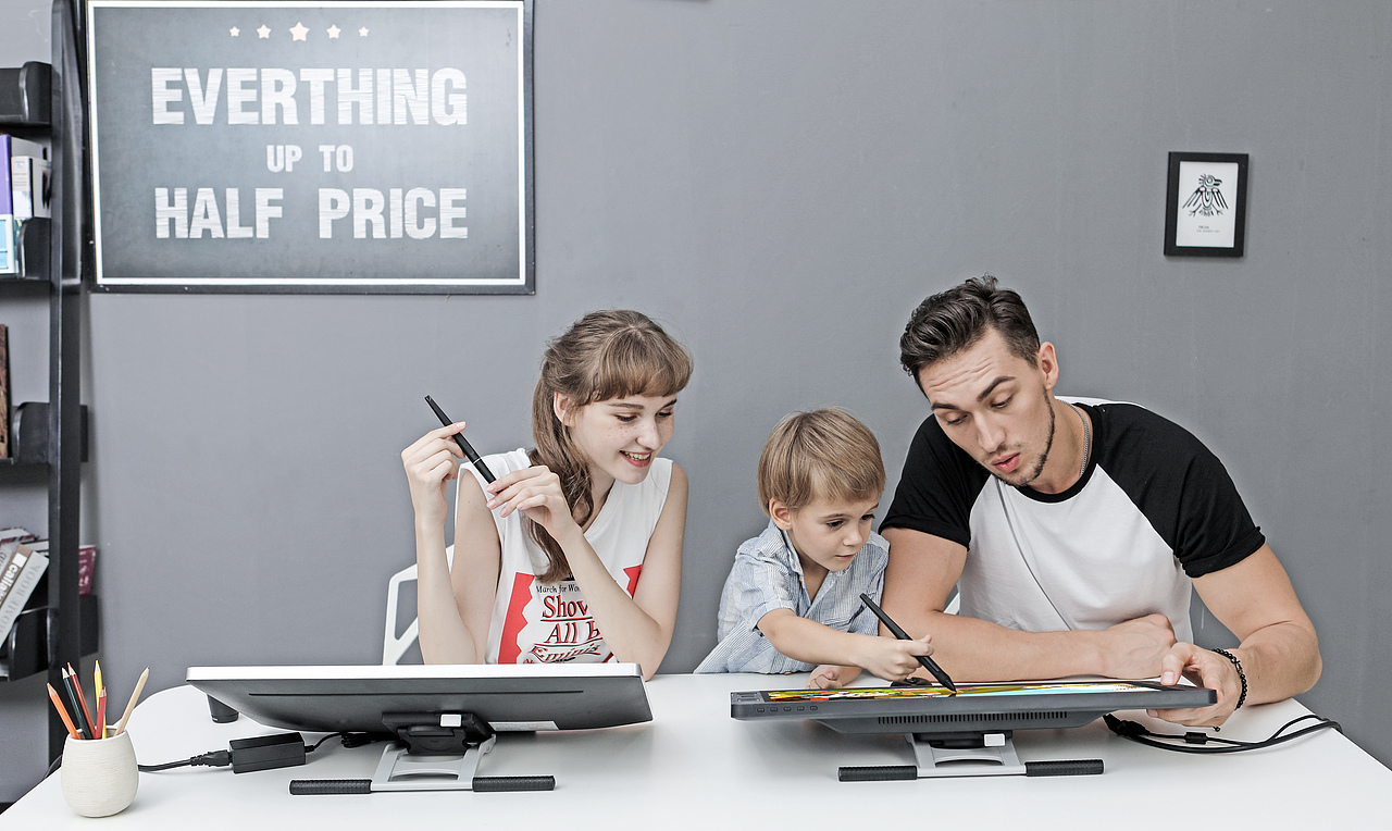 绘画板场景拍摄，艺术培养从娃娃抓起（图ZMTI3MzEwNTA4） - 产品摄影 - 站酷设计师星图视觉原创素材 - 站酷ZCOOL