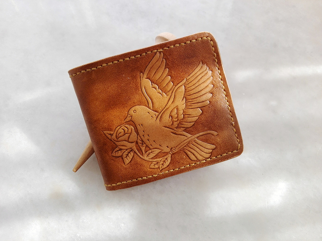 帮朋友打造的皮雕钱包
