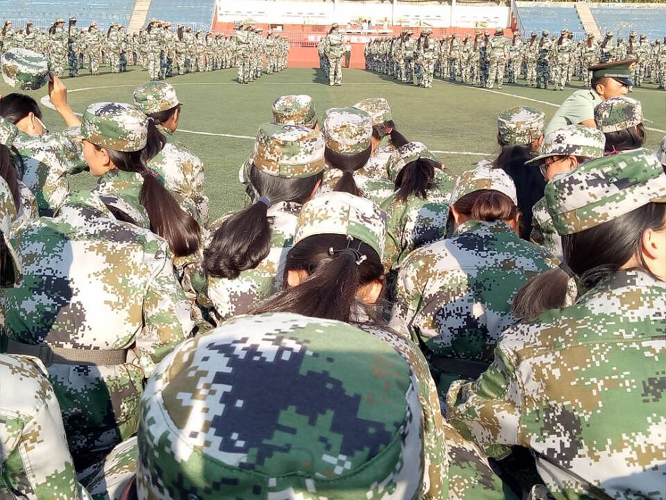 军训（图ZOTE0MTkwMTI=） - 人像摄影 - 站酷设计师段文俊原创素材 - 站酷ZCOOL