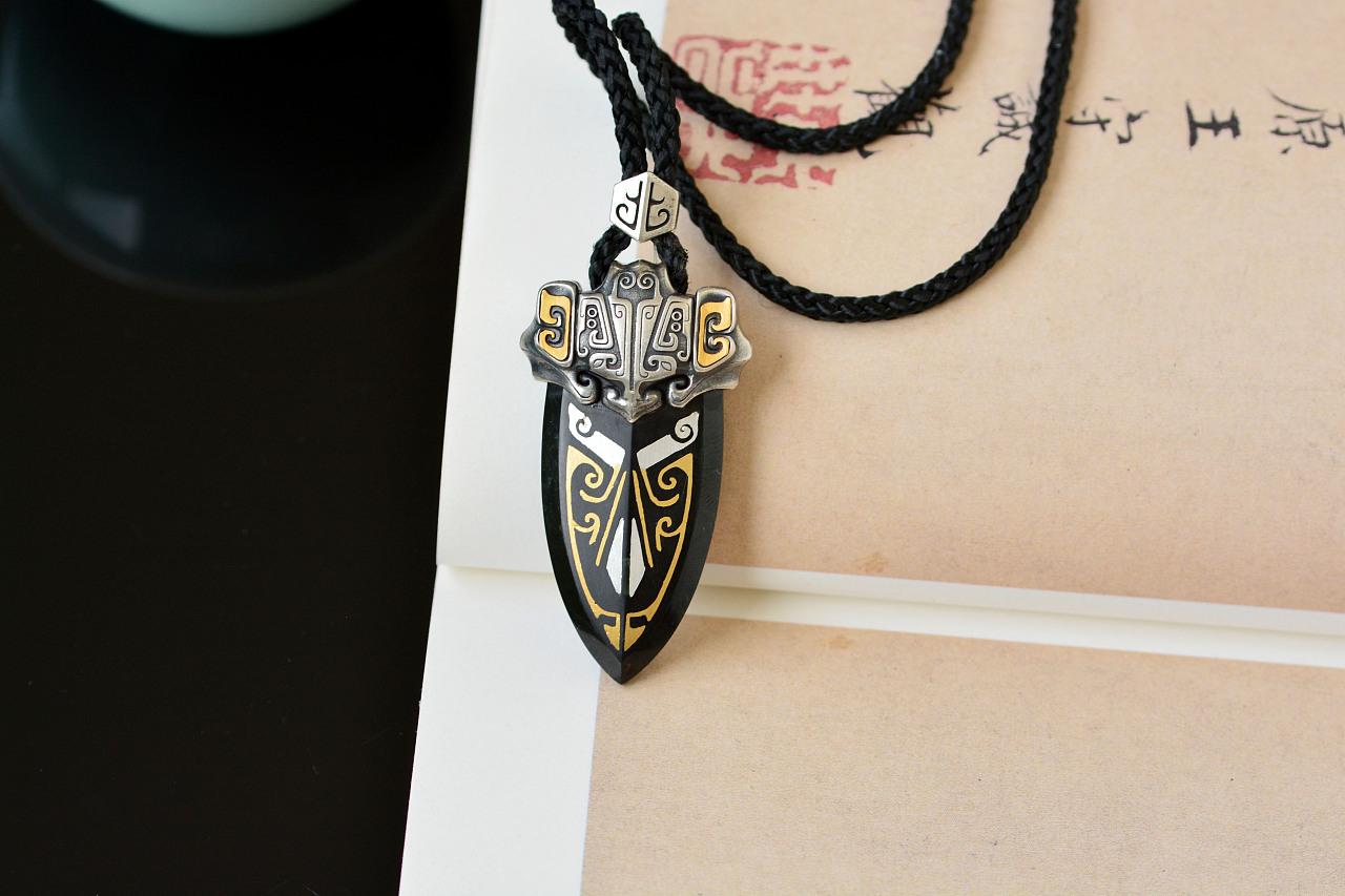 设计师作品|墨翠刑天盾吊坠错金