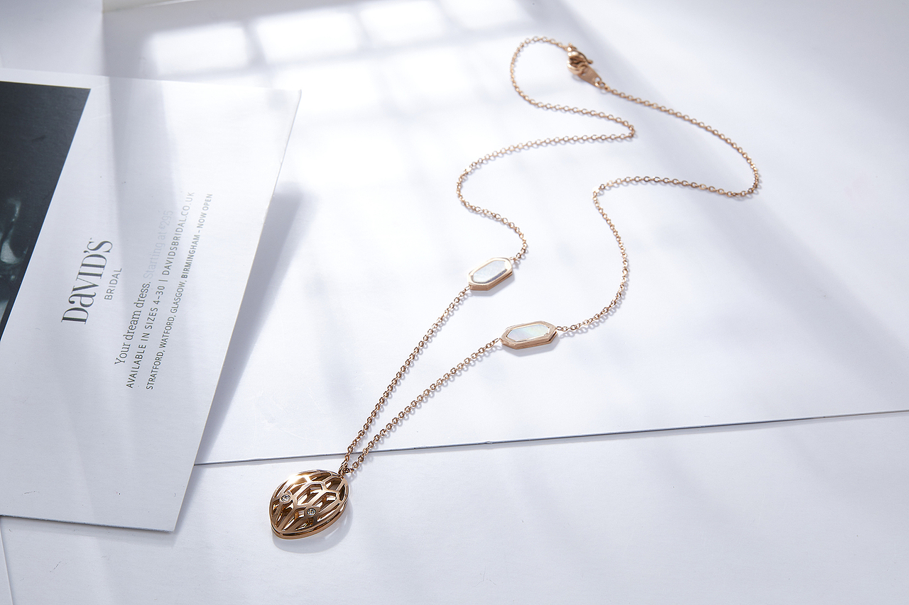 商业珠宝光线照射场景摄影拍摄