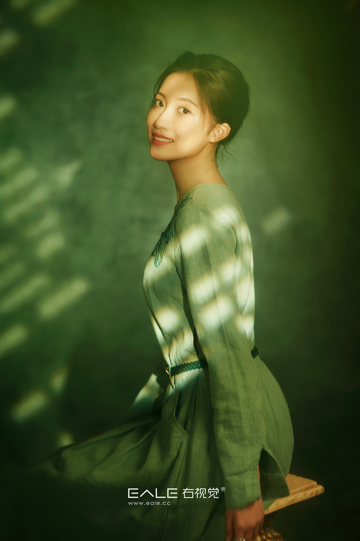 【右视觉摄影】复古人像 光影漫步