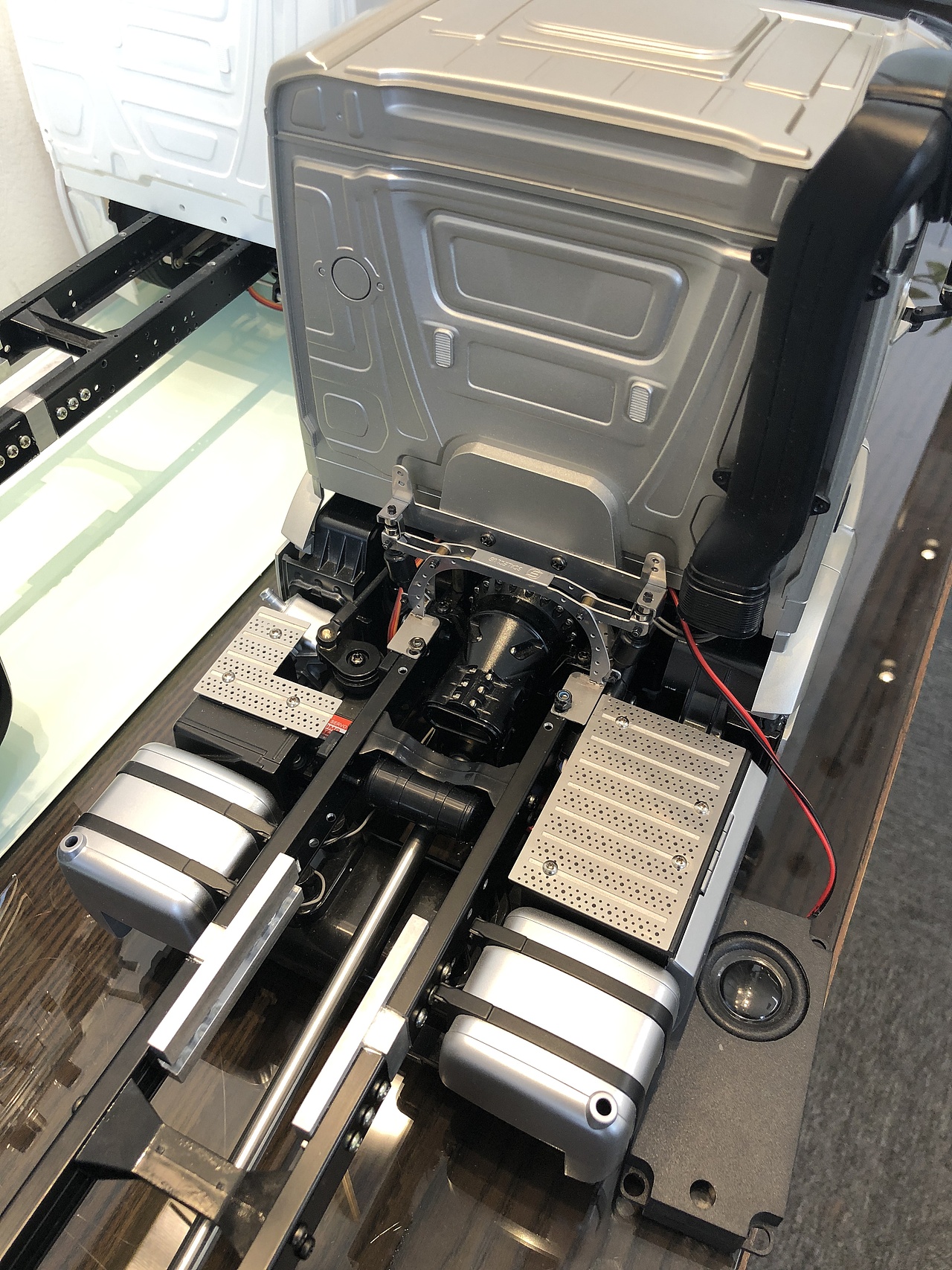 奔驰Actors1851房车底盘完工