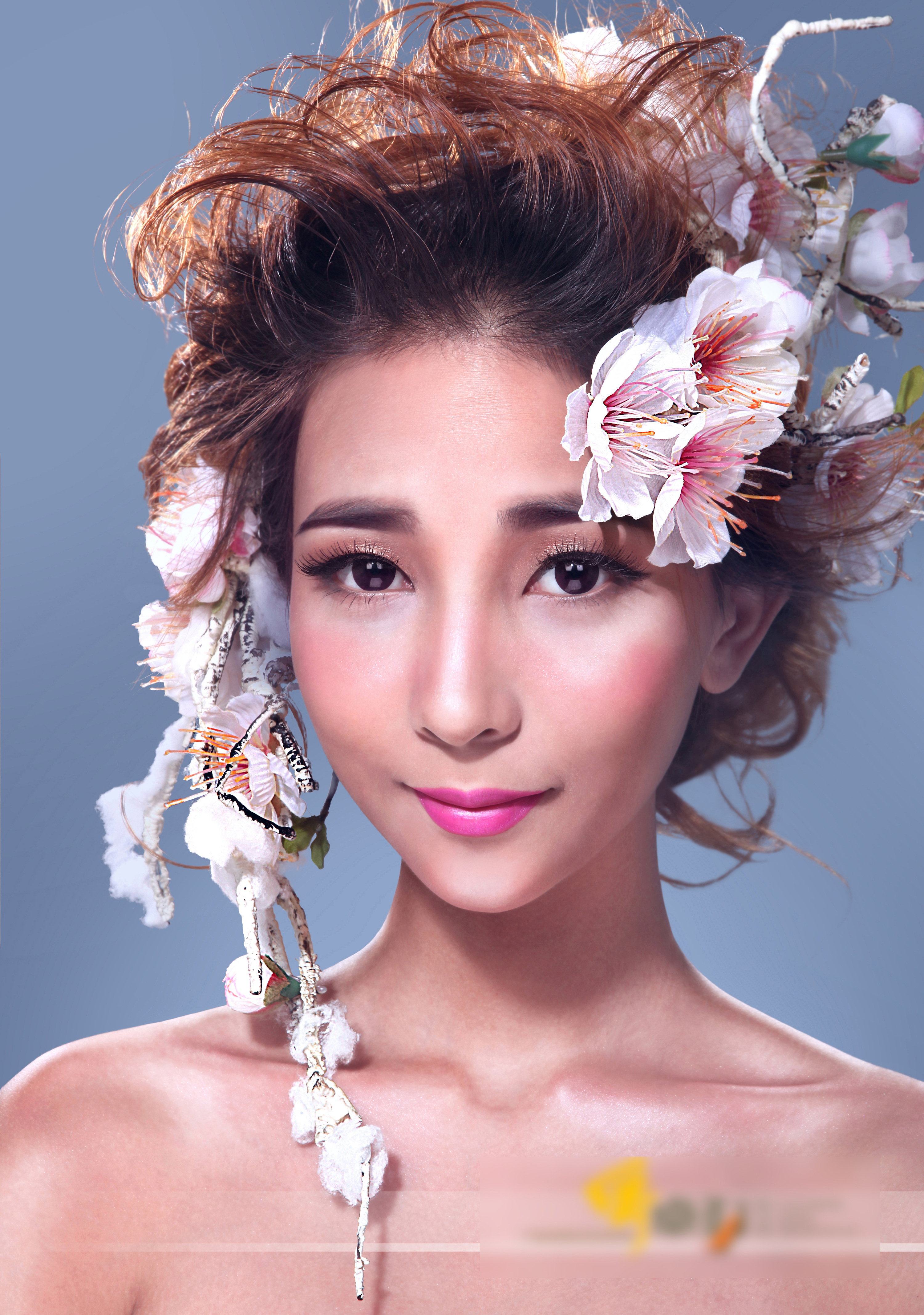 美女人像精修,精调,创意修图图,空间修图,无缝修图